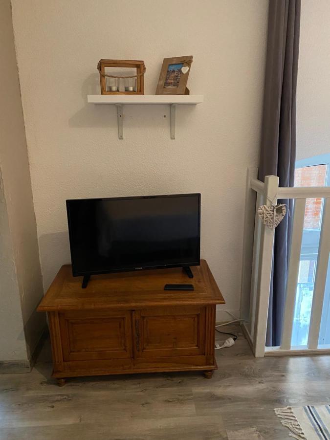 Appartement Le Phare Honfleur Exteriör bild