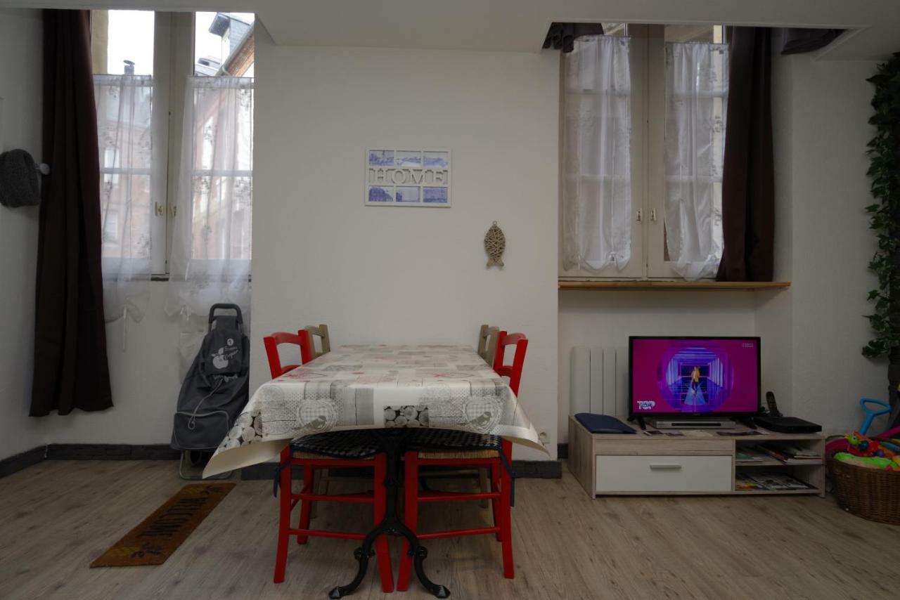 Appartement Le Phare Honfleur Exteriör bild